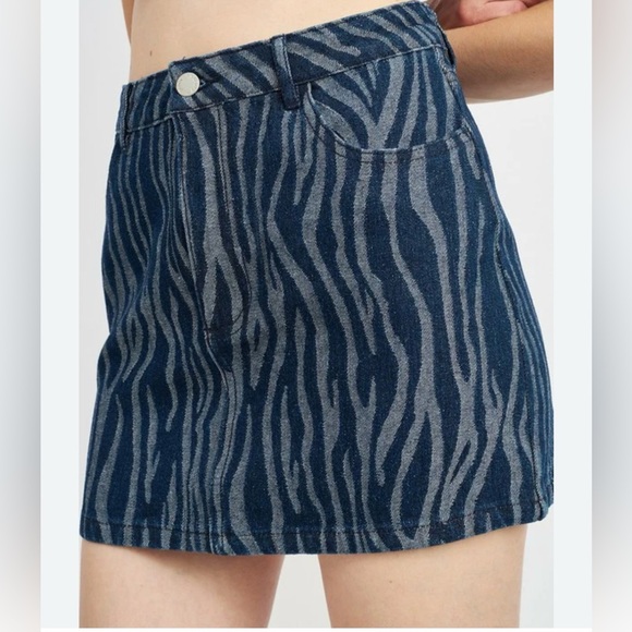 Denim Jean Mini Skirt NWT zebra denim print - small - Picture 1 of 7